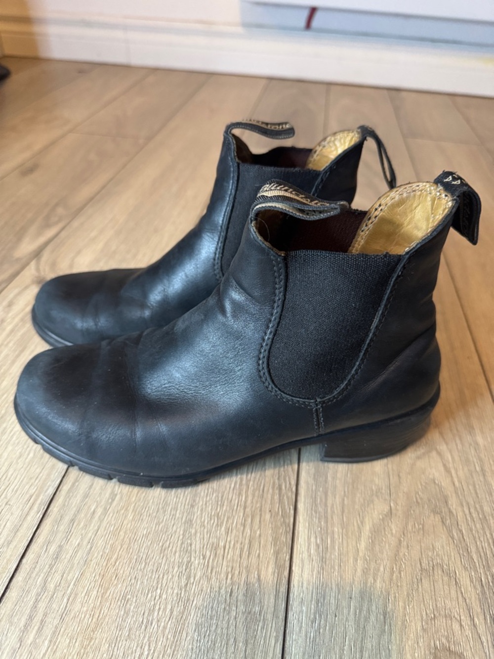 Blundstone Black Leather Chelsea Work Boots